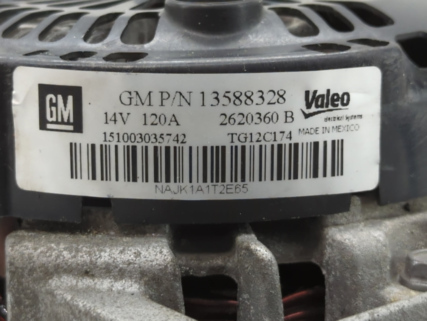 2010-2017 Gmc Terrain Alternator Replacement Generator Charging Assembly Engine OEM P/N:13588328 Fits OEM Used Auto Parts - Oemusedautoparts1.com