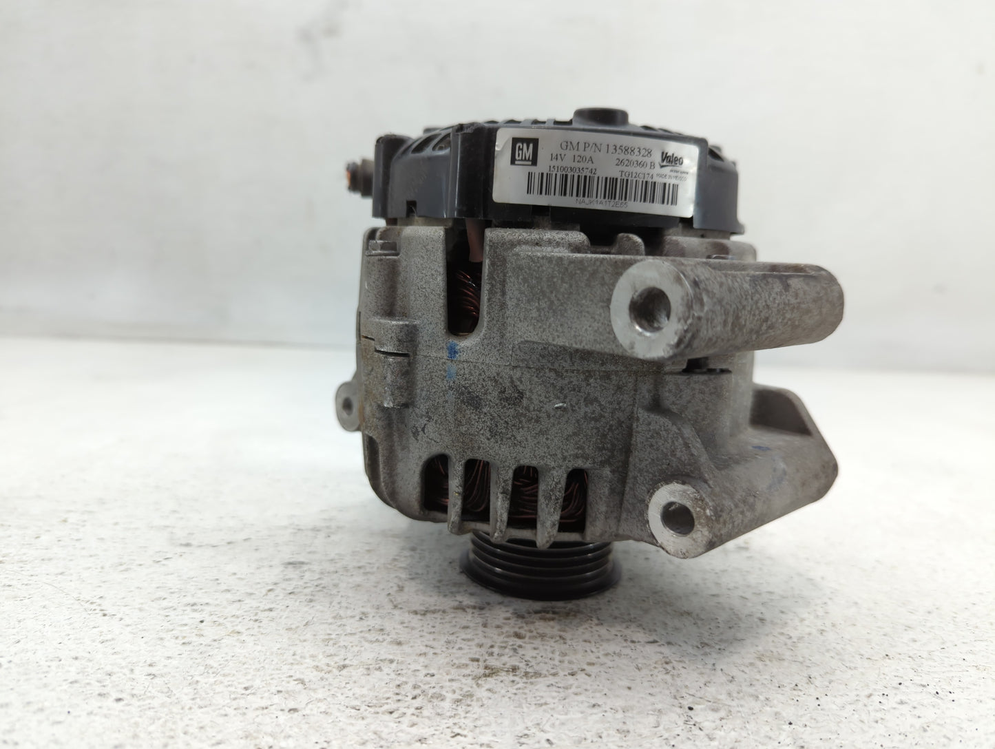 2010-2017 Gmc Terrain Alternator Replacement Generator Charging Assembly Engine OEM P/N:13588328 Fits OEM Used Auto Parts - Oemusedautoparts1.com