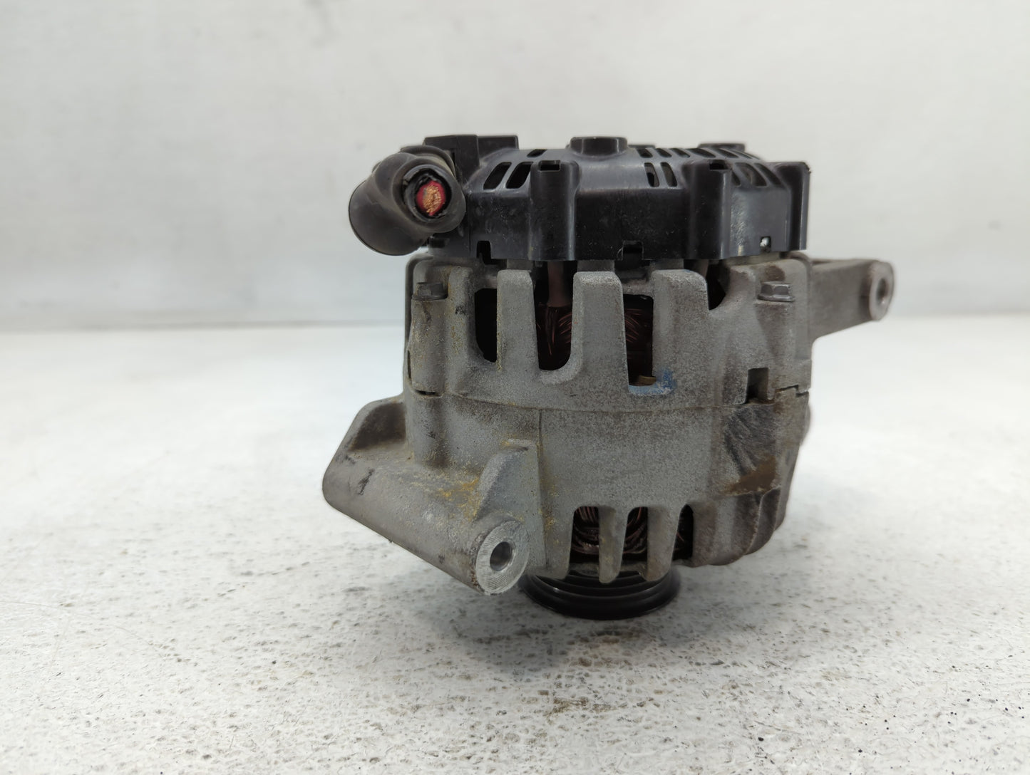 2010-2017 Gmc Terrain Alternator Replacement Generator Charging Assembly Engine OEM P/N:13588328 Fits OEM Used Auto Parts - Oemusedautoparts1.com