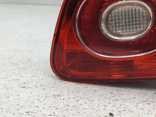 2009-2011 Volkswagen Tiguan Tail Light Assembly Passenger Right OEM P/N:5N0 945 094 B 009 692-02 Fits Fits 2009 2010 2011 OEM Used Auto Parts