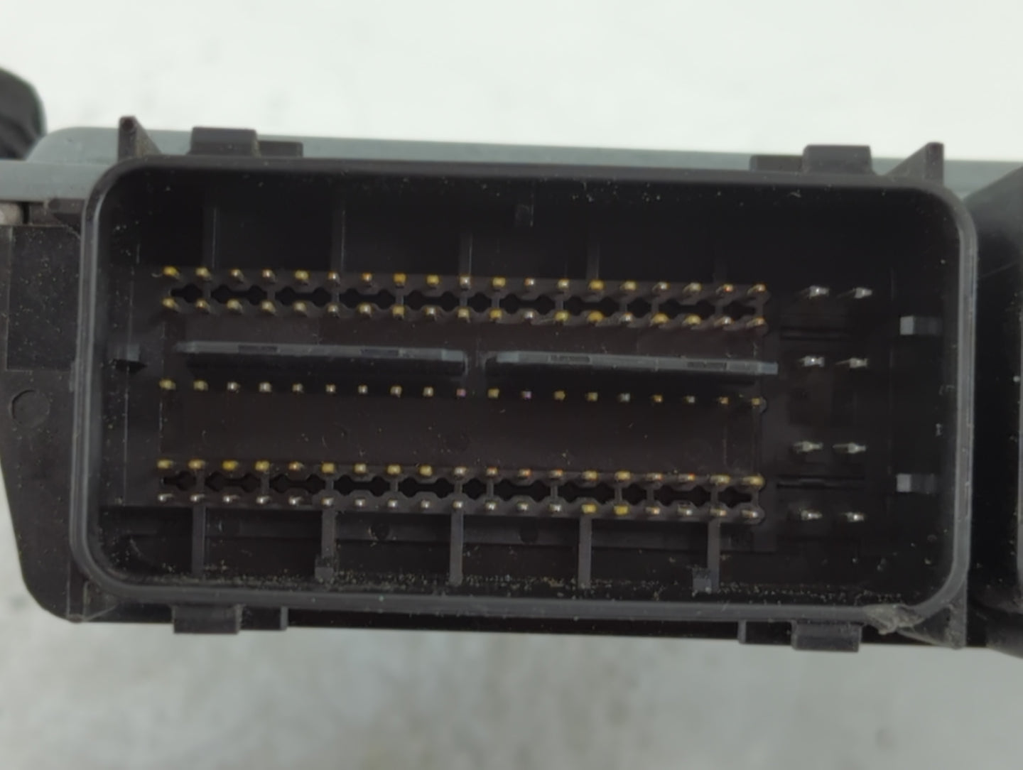 2015-2018 Ford Edge PCM Engine Control Computer ECU ECM PCU OEM P/N:FL3A-12B684-BEB F2GA-12A650-BJC Fits OEM Used Auto Parts - Oemusedautoparts1.com