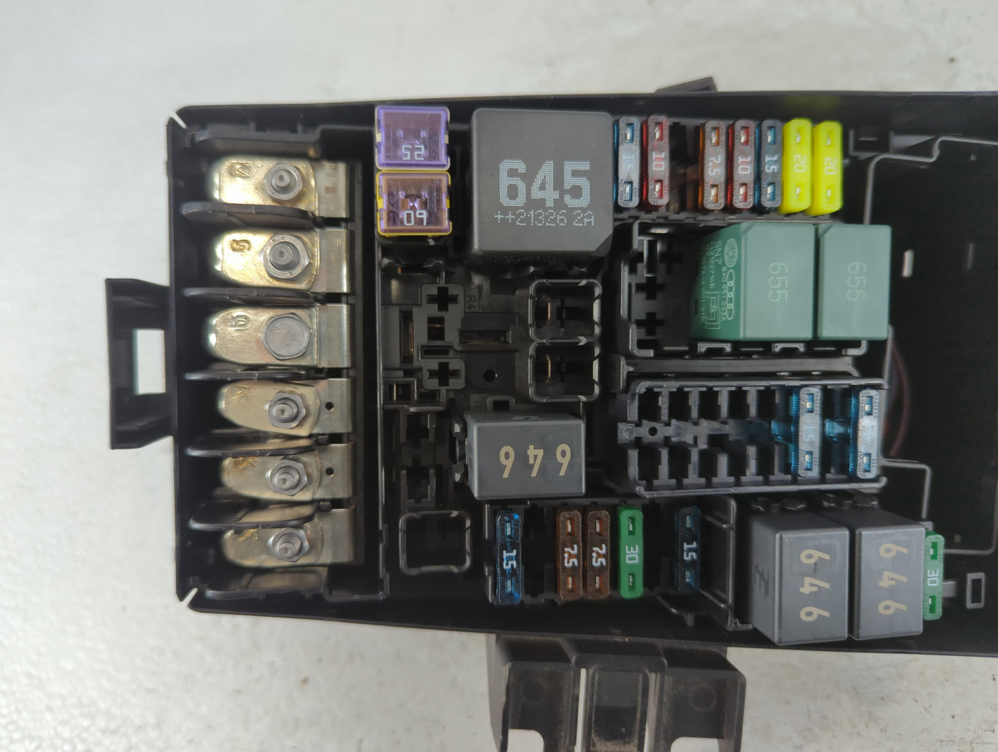 2012-2018 Volkswagen Tiguan Fusebox Fuse Box Panel Relay Module P/N:5Q0.907.361D 5Q0907361D Fits OEM Used Auto Parts - Oemusedautoparts1.com