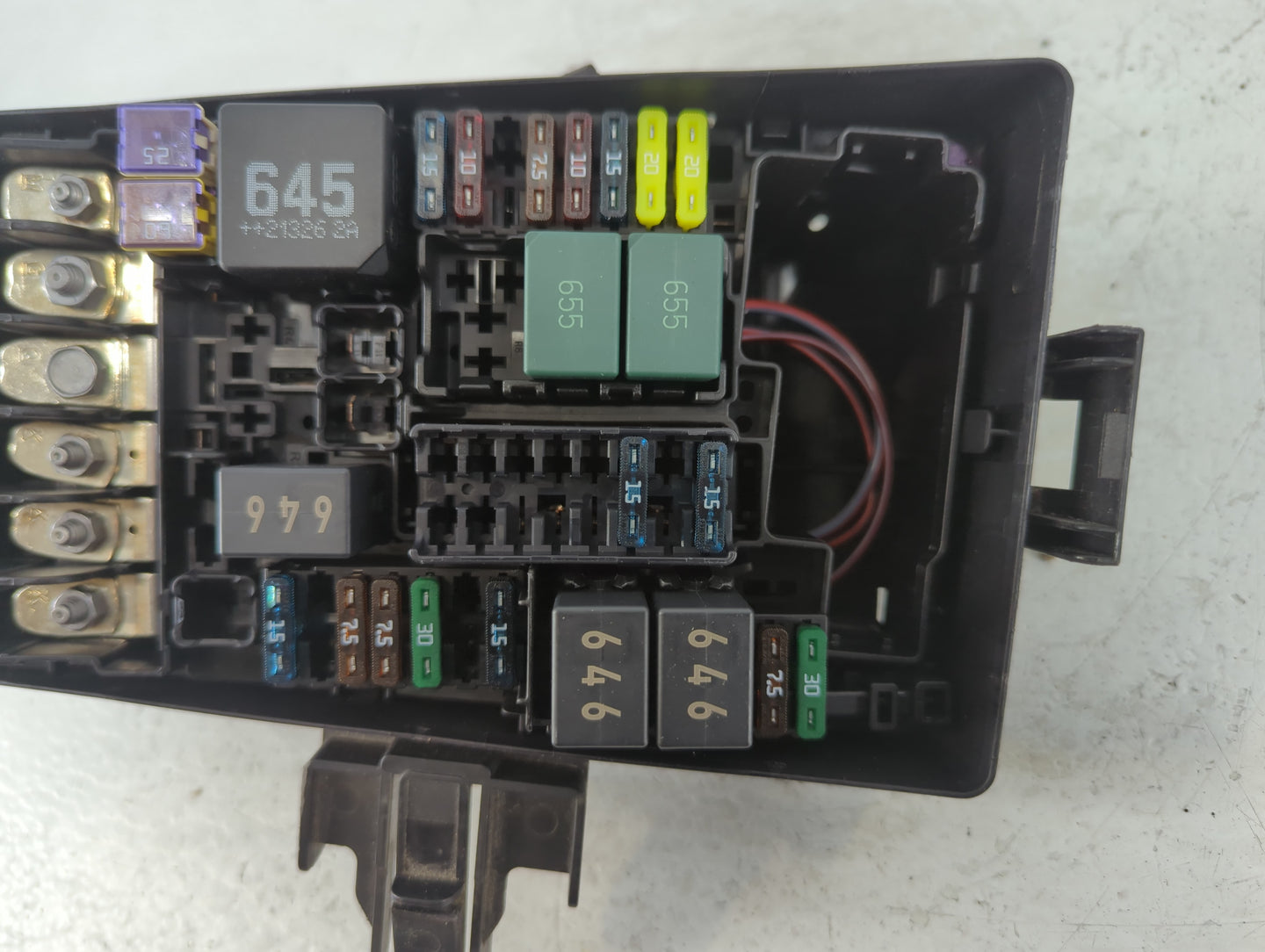 2012-2018 Volkswagen Tiguan Fusebox Fuse Box Panel Relay Module P/N:5Q0.907.361D 5Q0907361D Fits OEM Used Auto Parts - Oemusedautoparts1.com
