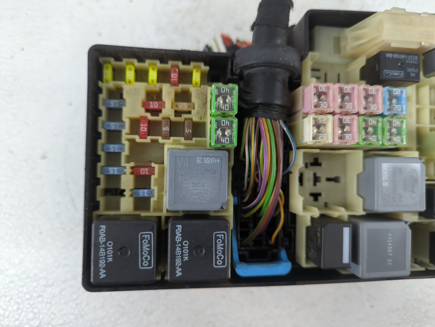 2018 Ford Escape Fusebox Fuse Box Panel Relay Module P/N:E02345500 AV6T-14A067-AD Fits OEM Used Auto Parts - Oemusedautoparts1.com