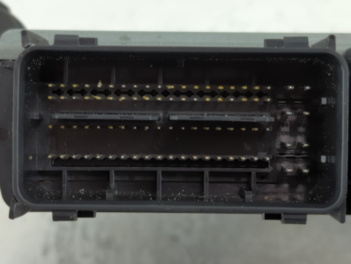 2017-2019 Ford Escape PCM Engine Control Computer ECU ECM PCU OEM P/N:HJ5A-12A560-MA Fits Fits 2017 2018 2019 OEM Used Auto Parts - Oemusedautoparts1.com