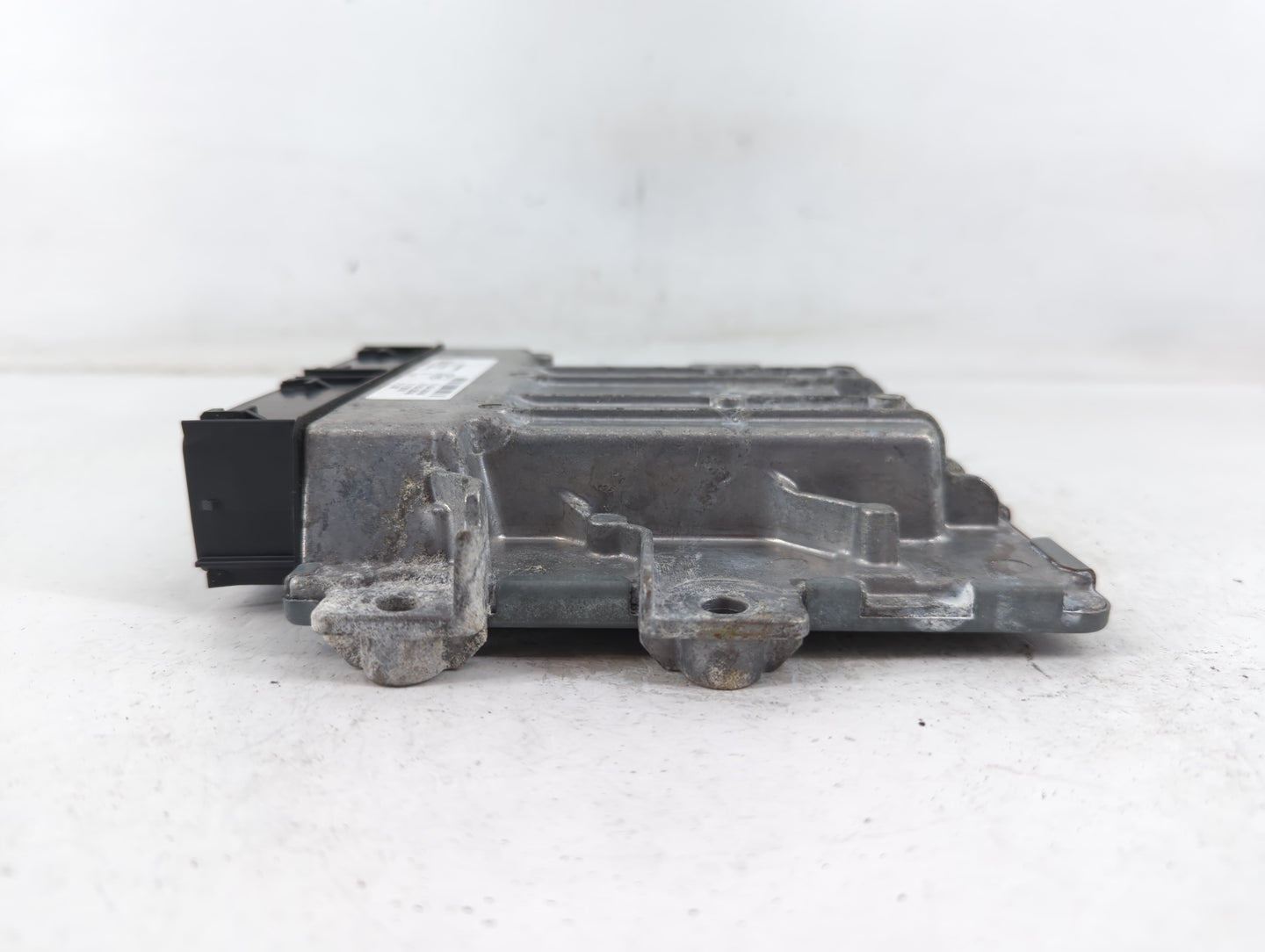 2017-2019 Ford Escape PCM Engine Control Computer ECU ECM PCU OEM P/N:HJ5A-12A560-MA Fits Fits 2017 2018 2019 OEM Used Auto Parts - Oemusedautoparts1.com