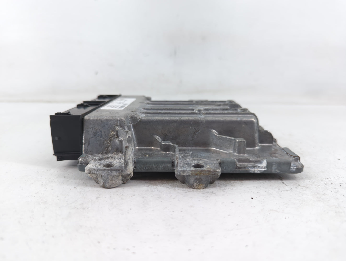 2017-2019 Ford Escape PCM Engine Control Computer ECU ECM PCU OEM P/N:HJ5A-12A560-MA Fits Fits 2017 2018 2019 OEM Used Auto Parts - Oemusedautoparts1.com