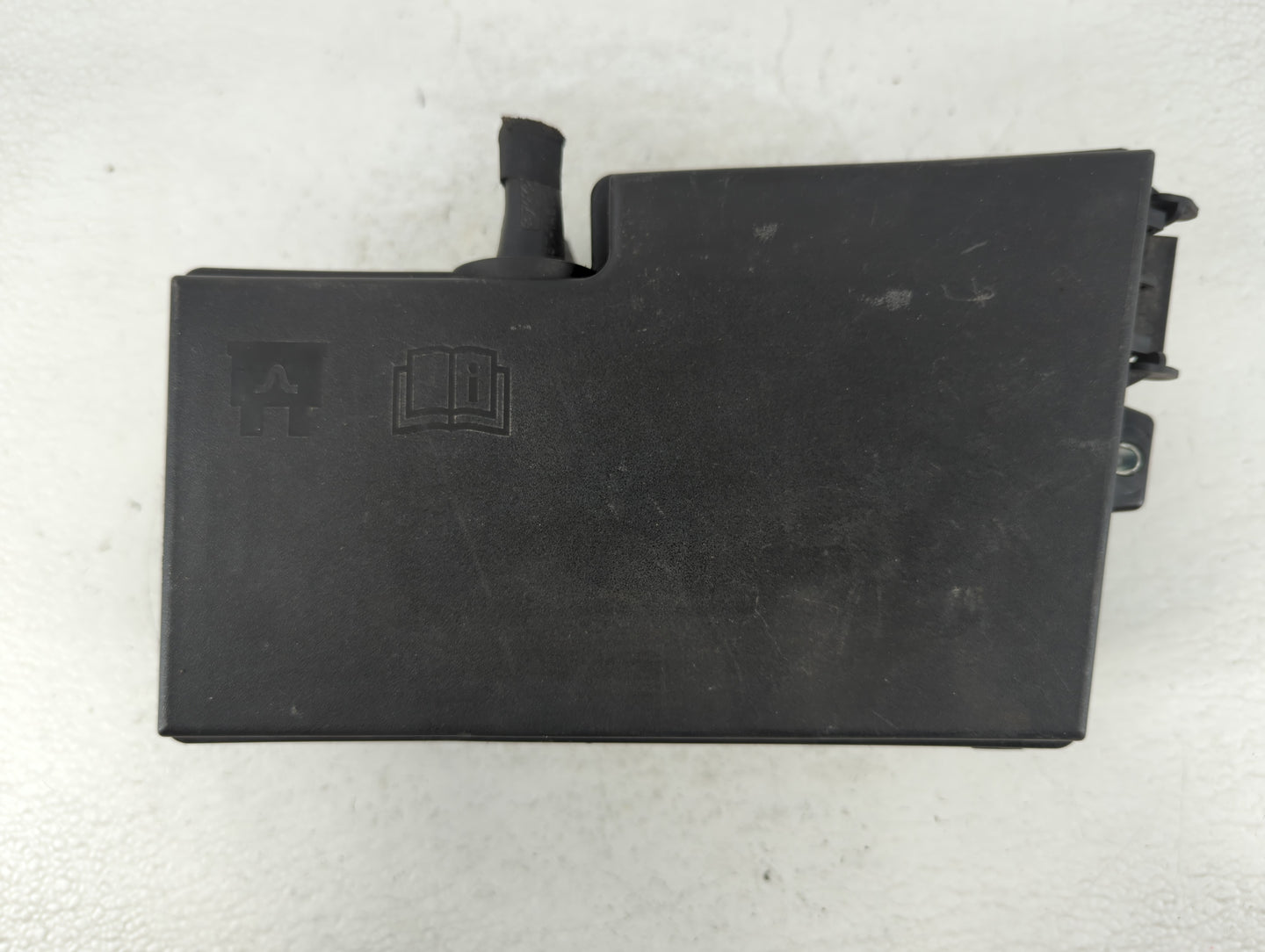 2018 Ford Escape Fusebox Fuse Box Panel Relay Module P/N:E02345500 AV6T-14A067-AD Fits OEM Used Auto Parts - Oemusedautoparts1.com