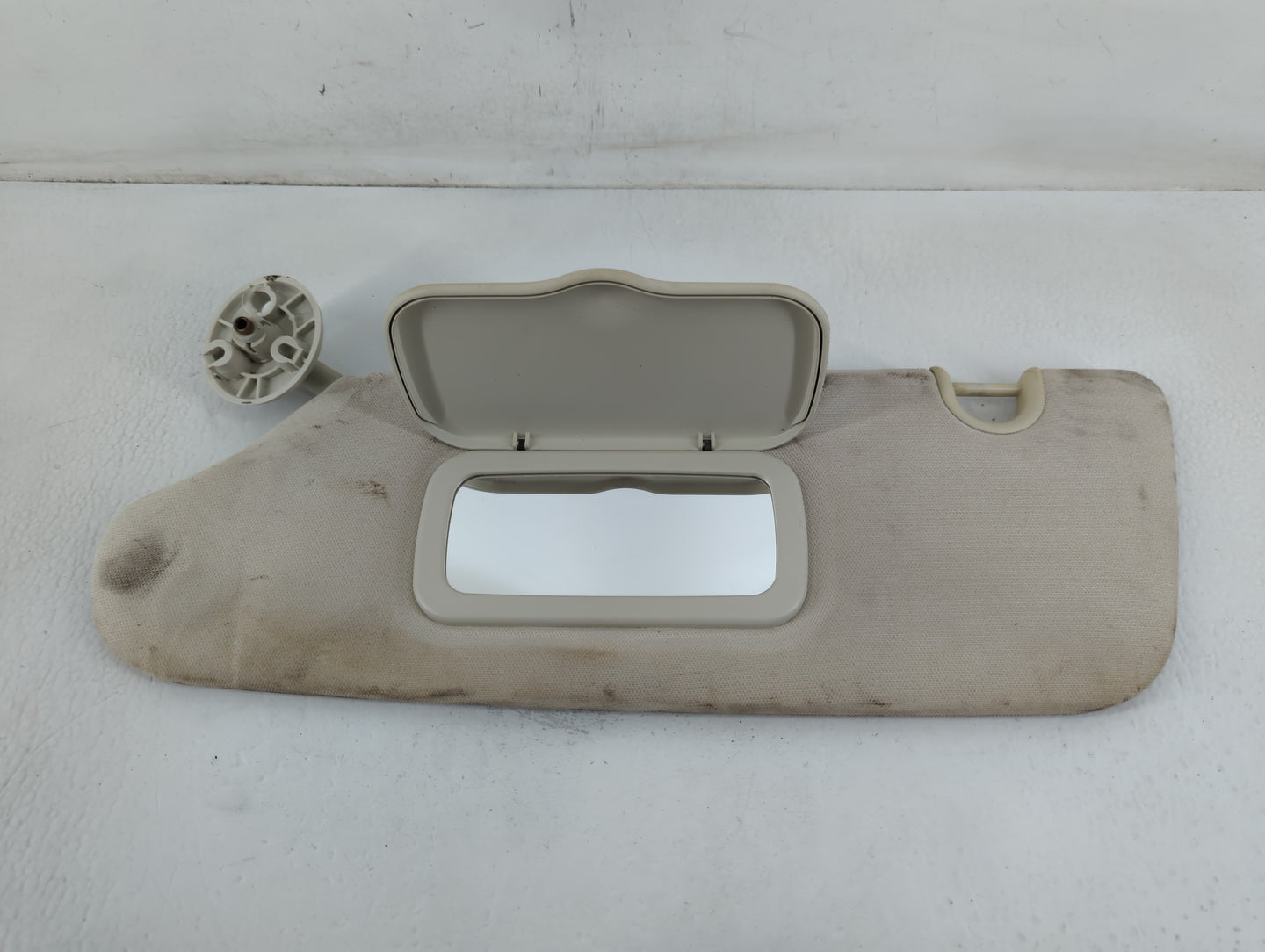 2020 Dodge Caravan Sun Visor Shade Replacement Driver Left Mirror Fits Fits 2008 2009 2010 OEM Used Auto Parts - Oemusedautoparts1.com