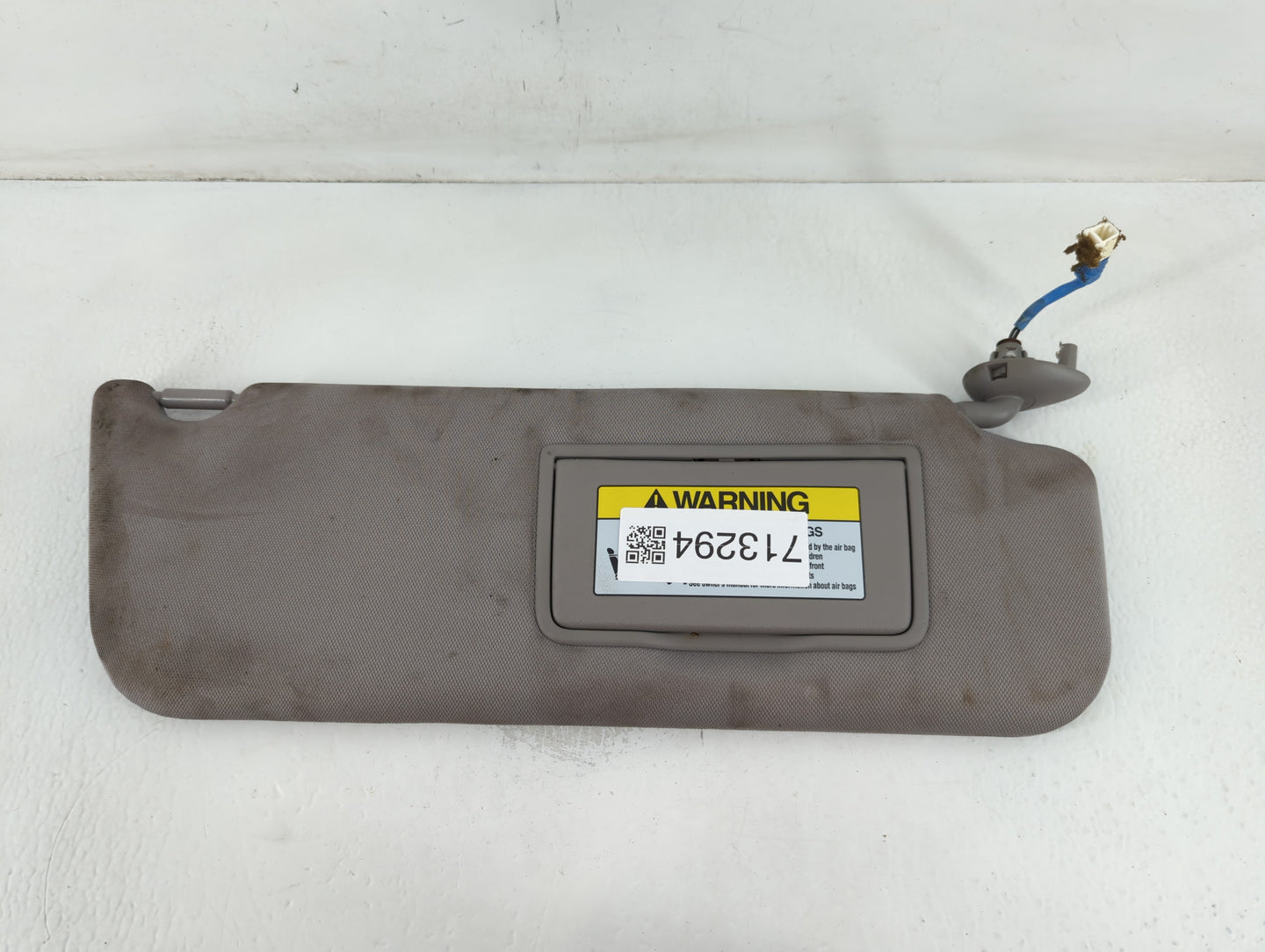 2011-2017 Honda Odyssey Sun Visor Shade Replacement Passenger Right Mirror Fits Fits 2011 2012 2013 2014 2015 2016 2017 OEM Used Auto Parts - Oemusedautoparts1.com