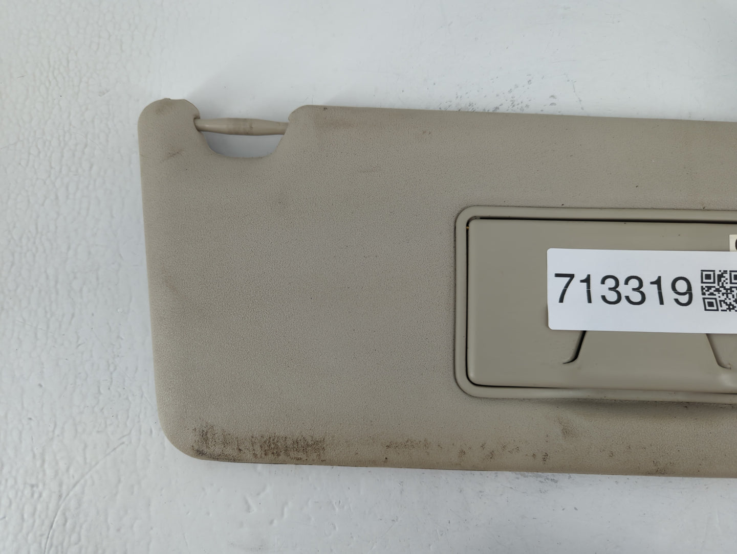 2014-2015 Mitsubishi Outlander Sun Visor Shade Replacement Driver Left Mirror Fits Fits 2014 2015 OEM Used Auto Parts - Oemusedautoparts1.com