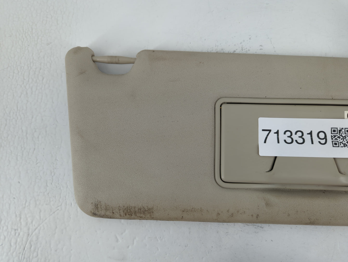 2014-2015 Mitsubishi Outlander Sun Visor Shade Replacement Driver Left Mirror Fits Fits 2014 2015 OEM Used Auto Parts - Oemusedautoparts1.com