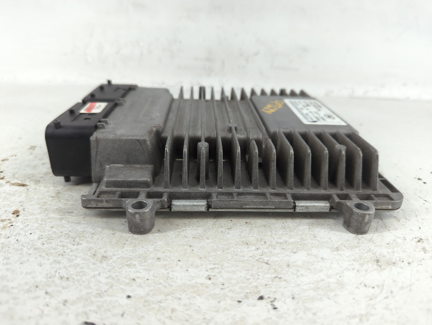 2011-2014 Hyundai Sonata PCM Engine Control Computer ECU ECM PCU OEM P/N:39111-2G663 39101-2G663 Fits Fits 2011 2012 2013 2014 OEM Used Auto Parts - Oemusedautoparts1.com