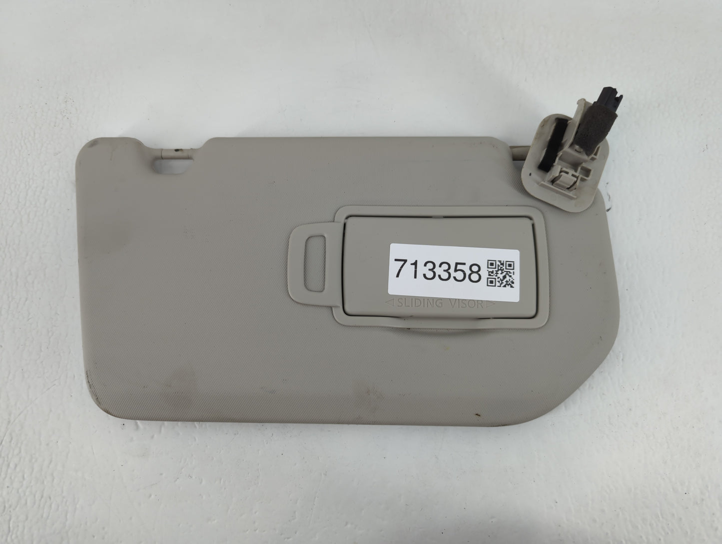 2021-2022 Nissan Rogue Sun Visor Shade Replacement Passenger Right Mirror Fits Fits 2021 2022 OEM Used Auto Parts - Oemusedautoparts1.com