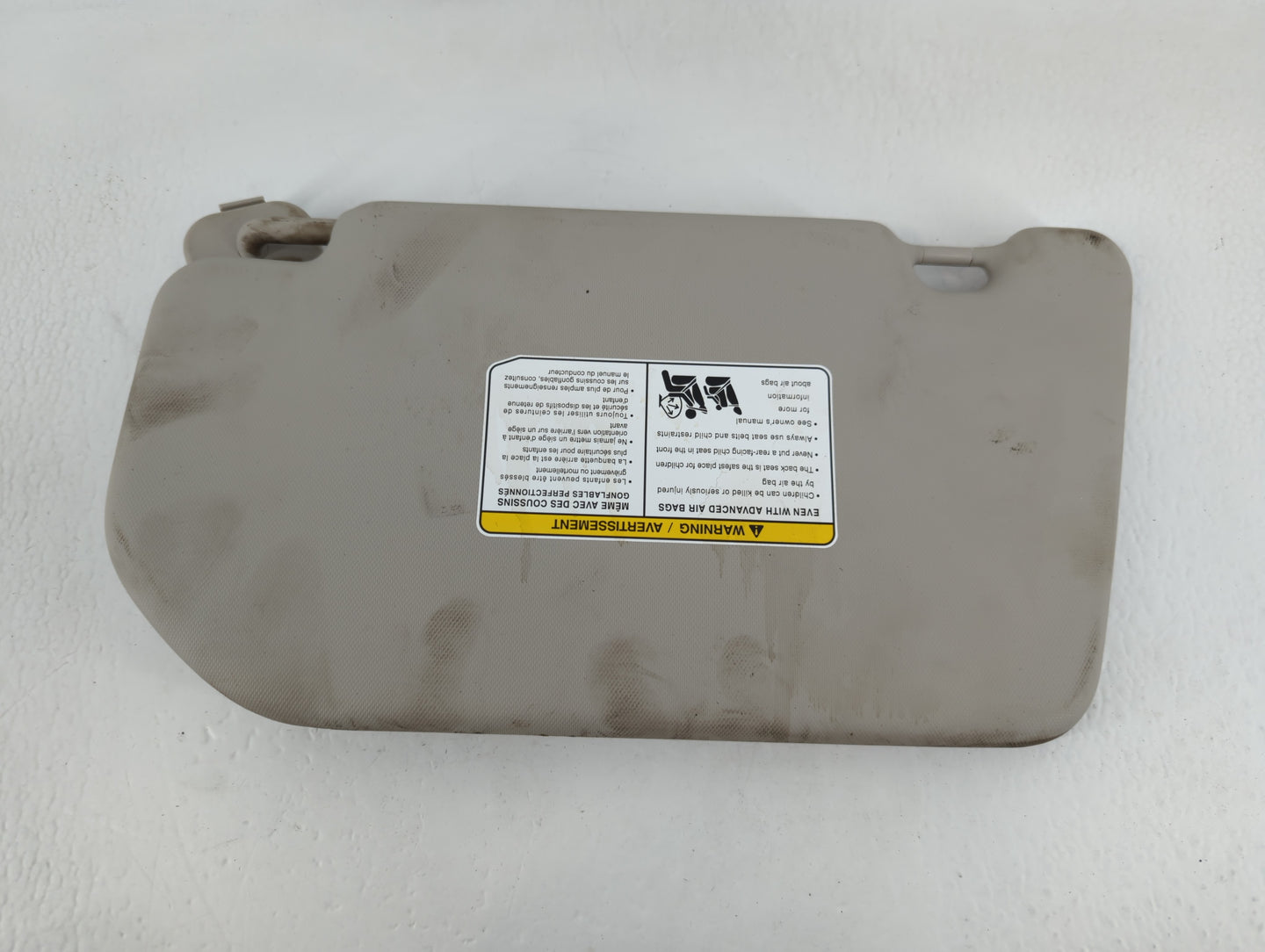 2021-2022 Nissan Rogue Sun Visor Shade Replacement Passenger Right Mirror Fits Fits 2021 2022 OEM Used Auto Parts - Oemusedautoparts1.com