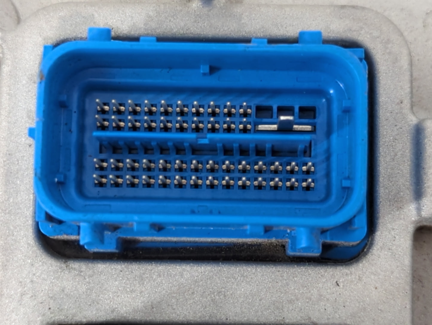 2020-2022 Chevrolet Equinox PCM Engine Control Computer ECU ECM PCU OEM P/N:12702989 Fits Fits 2020 2021 2022 OEM Used Auto Parts - Oemusedautoparts1.com