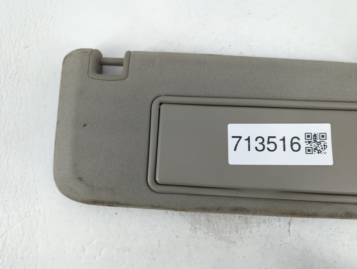 2014-2019 Cadillac Cts Sun Visor Shade Replacement Passenger Right Mirror Fits Fits 2014 2015 2016 2017 2018 2019 OEM Used Auto Parts - Oemusedautoparts1.com