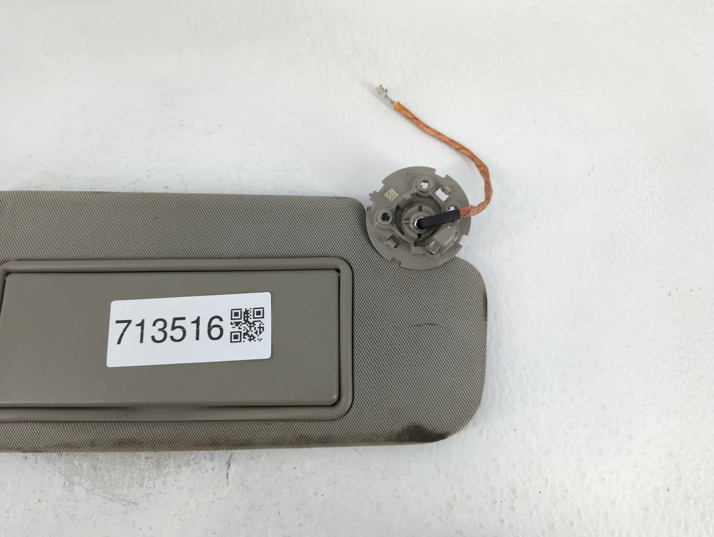 2014-2019 Cadillac Cts Sun Visor Shade Replacement Passenger Right Mirror Fits Fits 2014 2015 2016 2017 2018 2019 OEM Used Auto Parts - Oemusedautoparts1.com