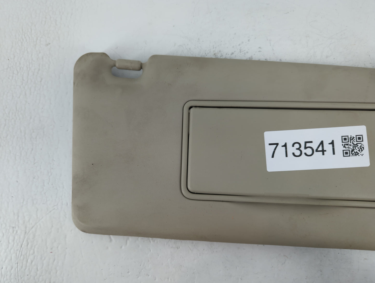 2008-2015 Nissan Rogue Sun Visor Shade Replacement Passenger Right Mirror Fits Fits 2008 2009 2010 2011 2012 2013 2014 2015 OEM Used Auto Parts - Oemusedautoparts1.com