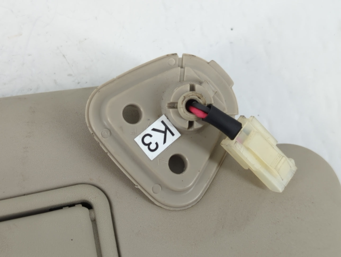2008-2015 Nissan Rogue Sun Visor Shade Replacement Passenger Right Mirror Fits Fits 2008 2009 2010 2011 2012 2013 2014 2015 OEM Used Auto Parts - Oemusedautoparts1.com