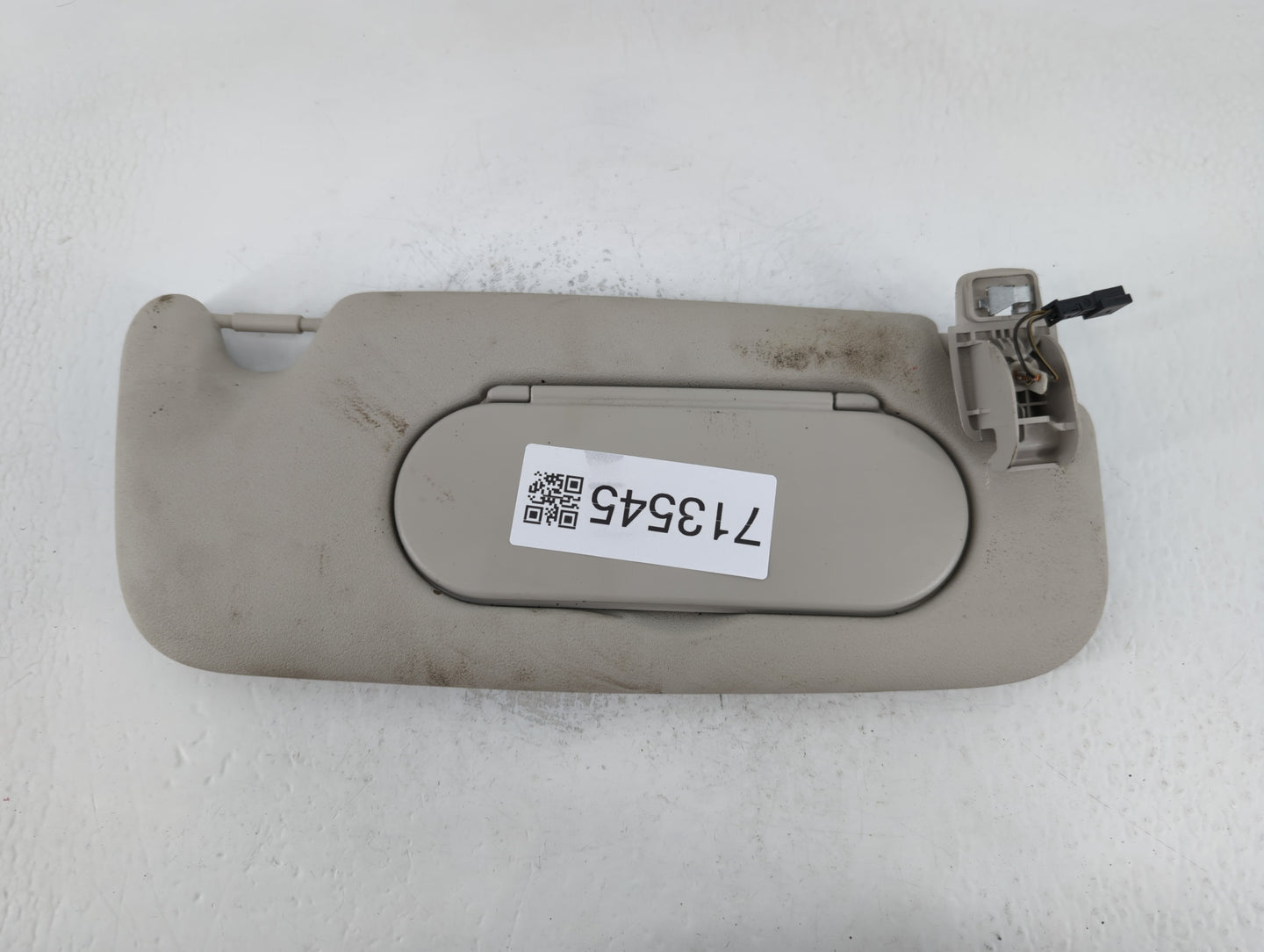 2020 Mini Cooper Sun Visor Shade Replacement Passenger Right Mirror Fits OEM Used Auto Parts - Oemusedautoparts1.com