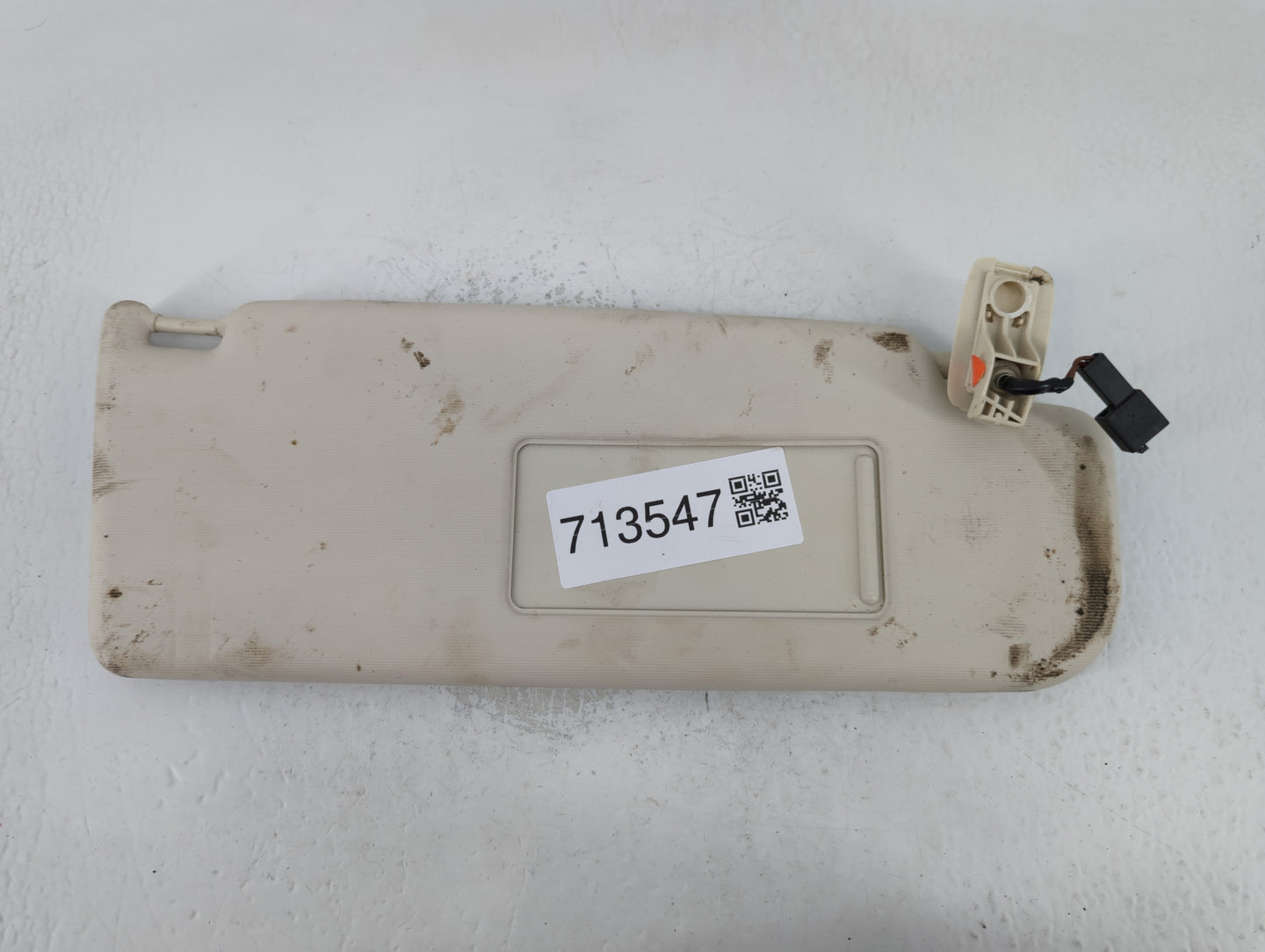 2009-2017 Volkswagen Cc Sun Visor Shade Replacement Passenger Right Mirror Fits Fits 2009 2010 2011 2012 2013 2014 2015 2016 2017 OEM Used Auto Parts - Oemusedautoparts1.com