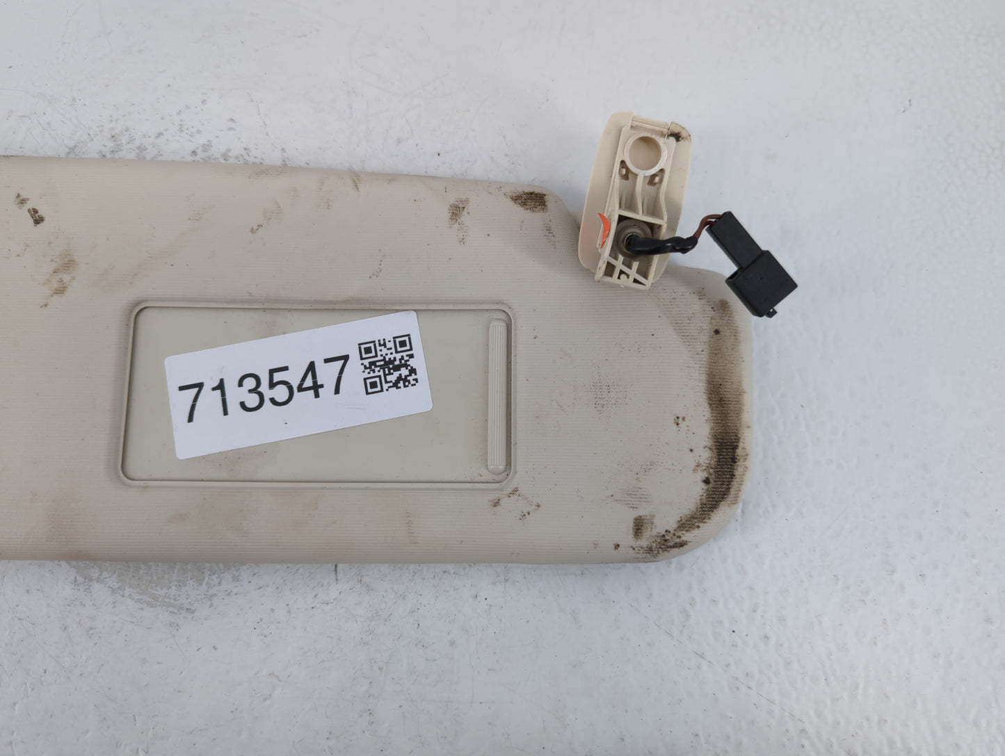 2009-2017 Volkswagen Cc Sun Visor Shade Replacement Passenger Right Mirror Fits Fits 2009 2010 2011 2012 2013 2014 2015 2016 2017 OEM Used Auto Parts - Oemusedautoparts1.com