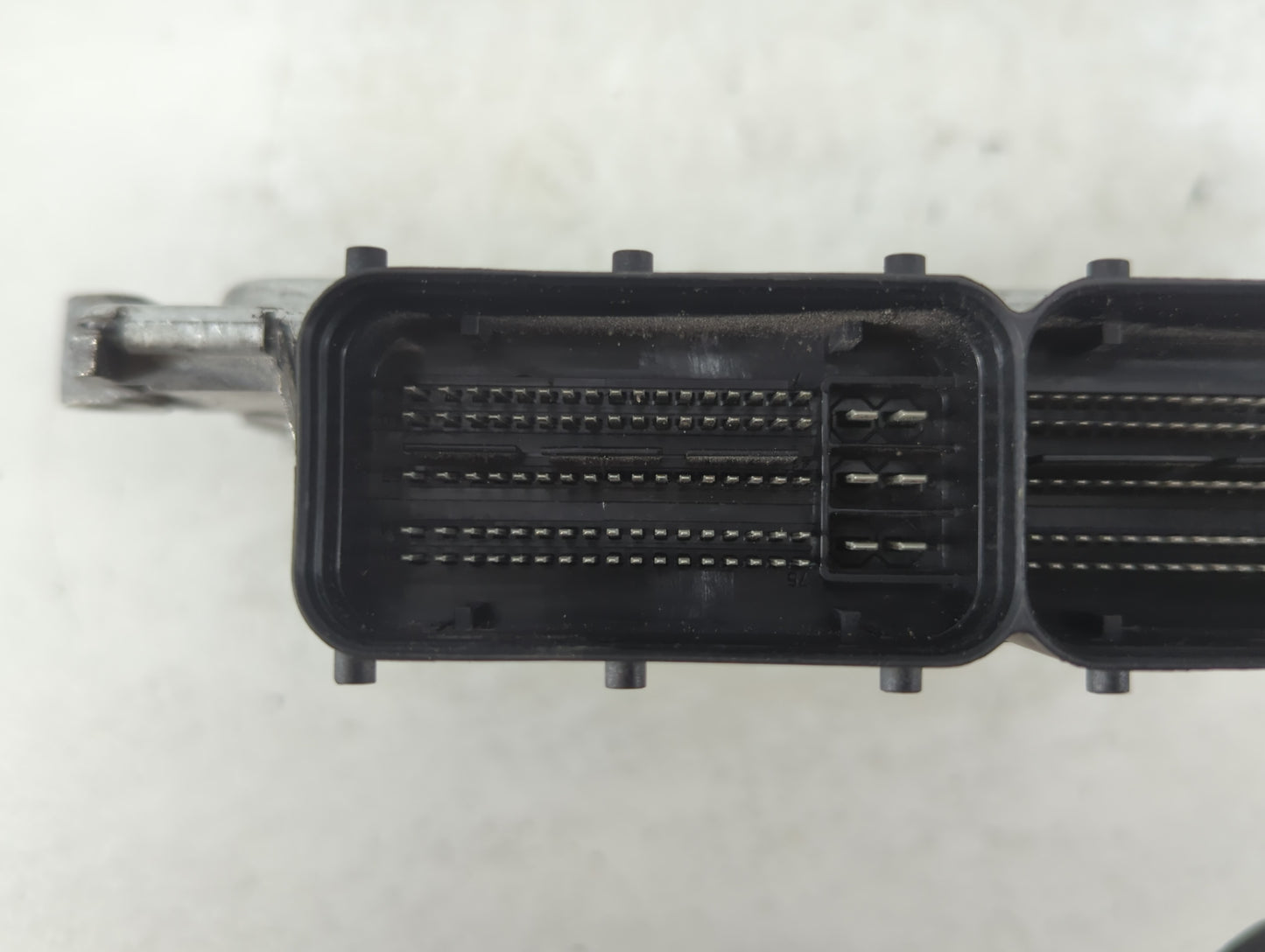 2018-2019 Kia Stinger PCM Engine Control Computer ECU ECM PCU OEM P/N:39130-2CAS2 39100-2CAS2 Fits Fits 2018 2019 OEM Used Auto Parts - Oemusedautoparts1.com