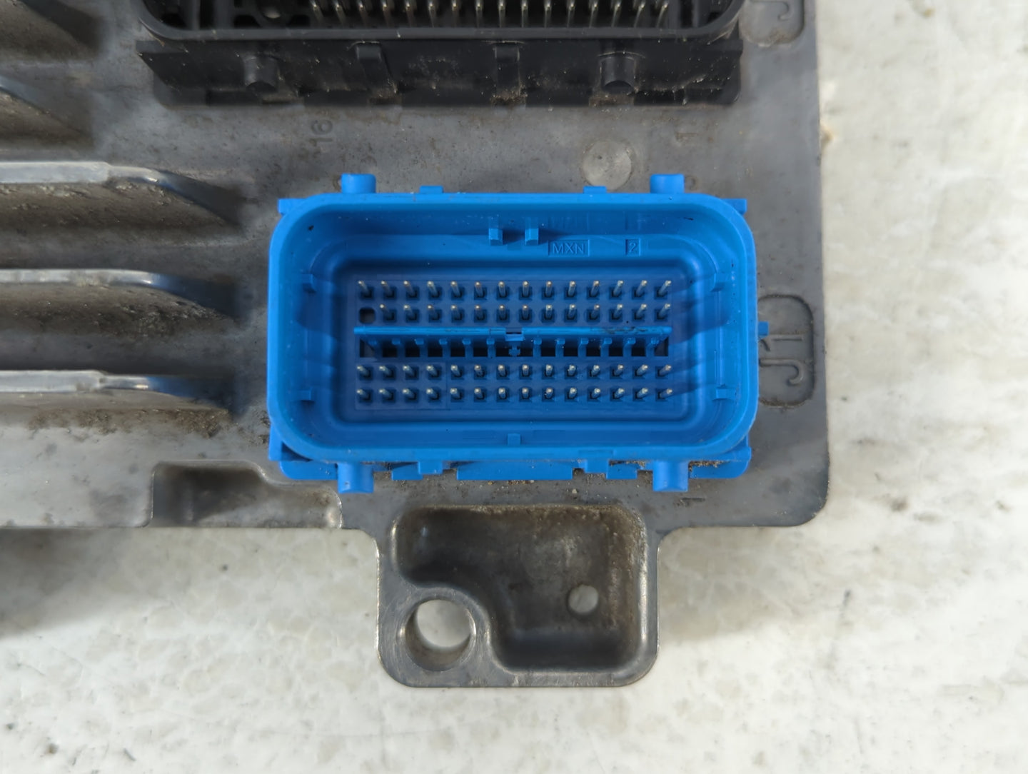 2017-2018 Chevrolet Silverado 3500 PCM Engine Control Computer ECU ECM PCU OEM P/N:12695102 12692201 Fits OEM Used Auto Parts - Oemusedautoparts1.com