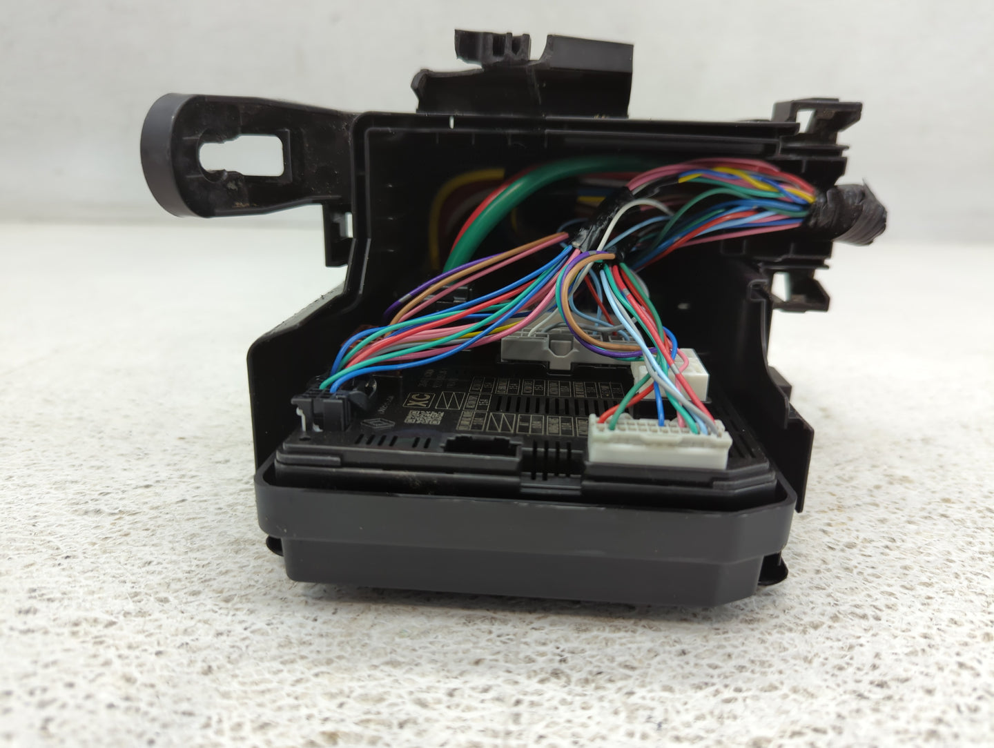 2016 Ford F-150 Fusebox Fuse Box Panel Relay Module P/N:9218105JX-1 284B7 6CA0A Fits OEM Used Auto Parts - Oemusedautoparts1.com