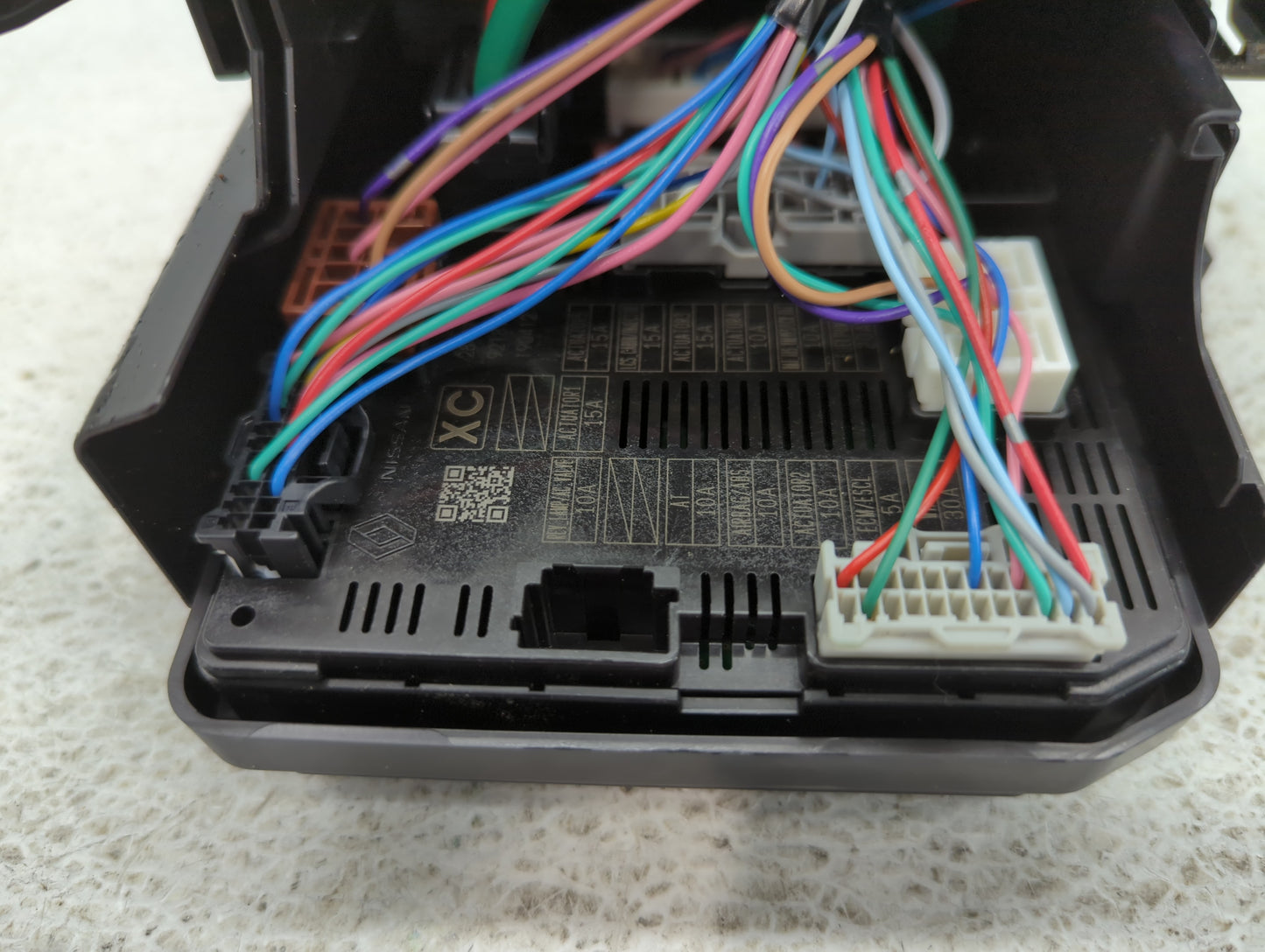 2016 Ford F-150 Fusebox Fuse Box Panel Relay Module P/N:9218105JX-1 284B7 6CA0A Fits OEM Used Auto Parts - Oemusedautoparts1.com