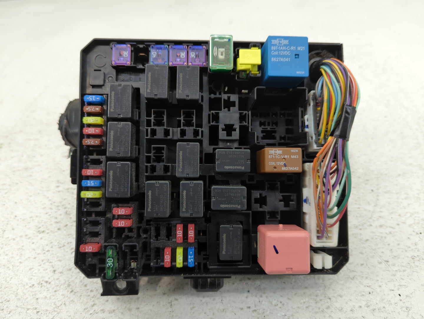 2016-2017 Mitsubishi Lancer Fusebox Fuse Box Panel Relay Module P/N:8565A268 Fits Fits 2012 2013 2014 2015 2016 2017 OEM Used Auto Parts - Oemusedautoparts1.com