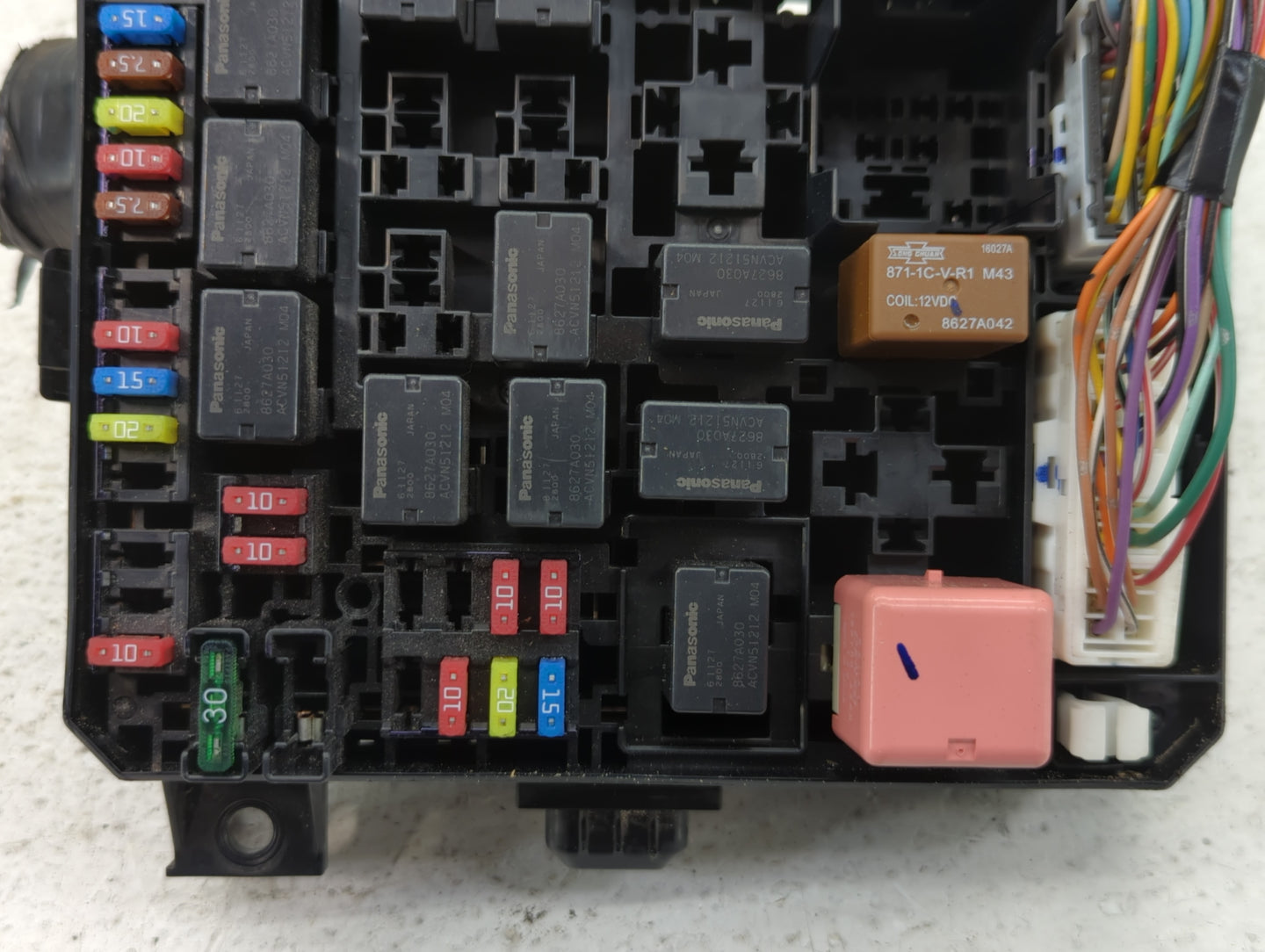 2016-2017 Mitsubishi Lancer Fusebox Fuse Box Panel Relay Module P/N:8565A268 Fits Fits 2012 2013 2014 2015 2016 2017 OEM Used Auto Parts - Oemusedautoparts1.com
