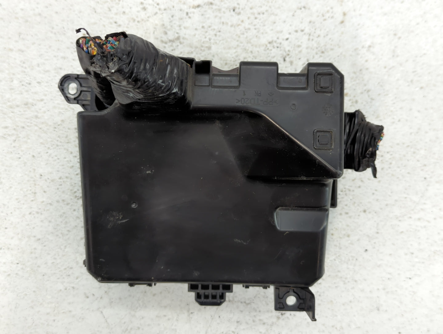 2016-2017 Mitsubishi Lancer Fusebox Fuse Box Panel Relay Module P/N:8565A268 Fits Fits 2012 2013 2014 2015 2016 2017 OEM Used Auto Parts - Oemusedautoparts1.com