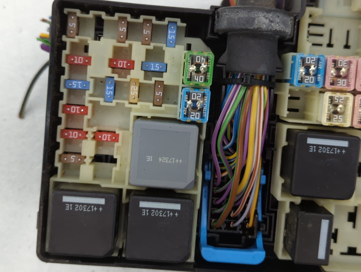 2018 Ford Escape Fusebox Fuse Box Panel Relay Module P/N:AV6T-14A142-AB E00027328 Fits OEM Used Auto Parts - Oemusedautoparts1.com