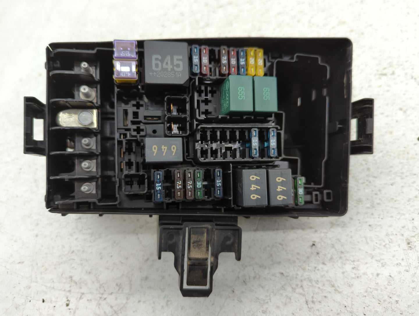 2015-2016 Chevrolet Cruze Fusebox Fuse Box Panel Relay Module P/N:5Q0907361D Fits Fits 2015 2016 OEM Used Auto Parts - Oemusedautoparts1.com