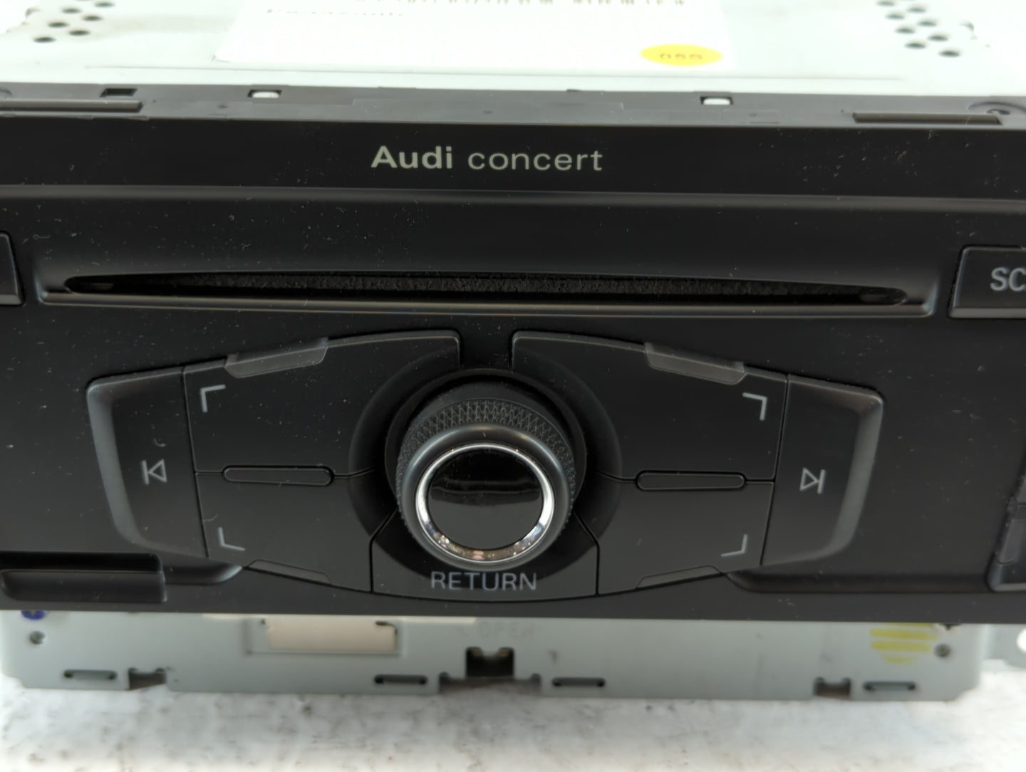 2010-2012 Audi A4 Radio AM FM Cd Player Receiver Replacement P/N:8T1 035 186 R Fits Fits 2010 2011 2012 2013 2014 2015 2016 2017 OEM Used Auto Parts - Oemusedautoparts1.com