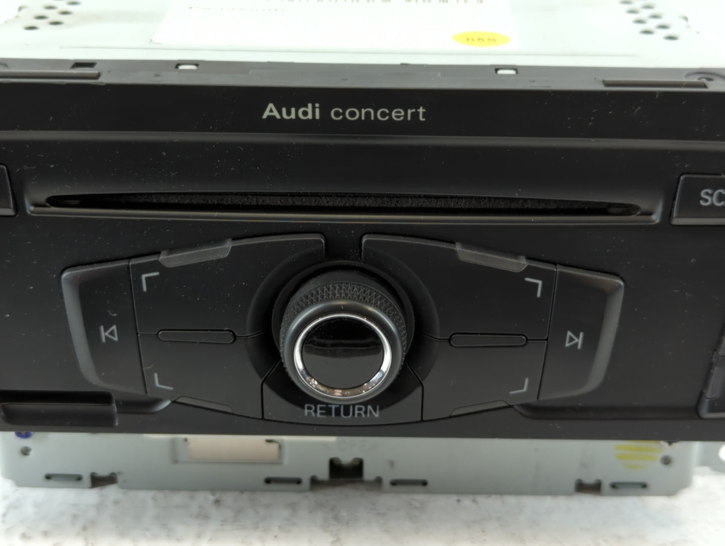 2010-2012 Audi A4 Radio AM FM Cd Player Receiver Replacement P/N:8T1 035 186 R Fits Fits 2010 2011 2012 2013 2014 2015 2016 2017 OEM Used Auto Parts - Oemusedautoparts1.com