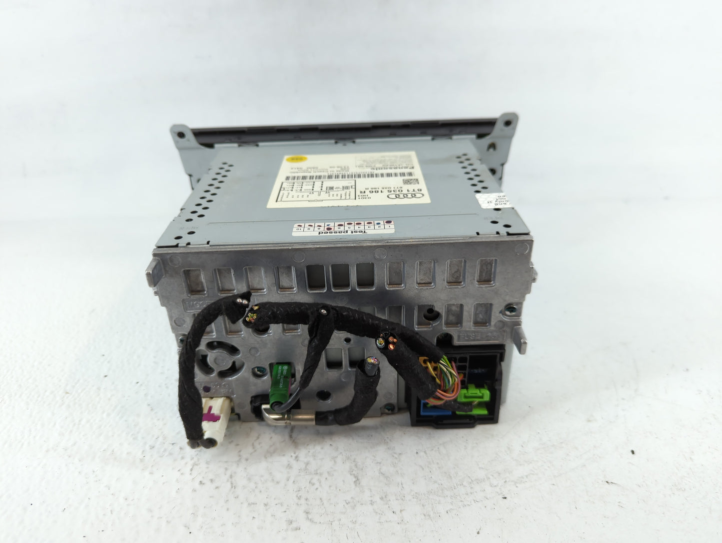 2010-2012 Audi A4 Radio AM FM Cd Player Receiver Replacement P/N:8T1 035 186 R Fits Fits 2010 2011 2012 2013 2014 2015 2016 2017 OEM Used Auto Parts - Oemusedautoparts1.com