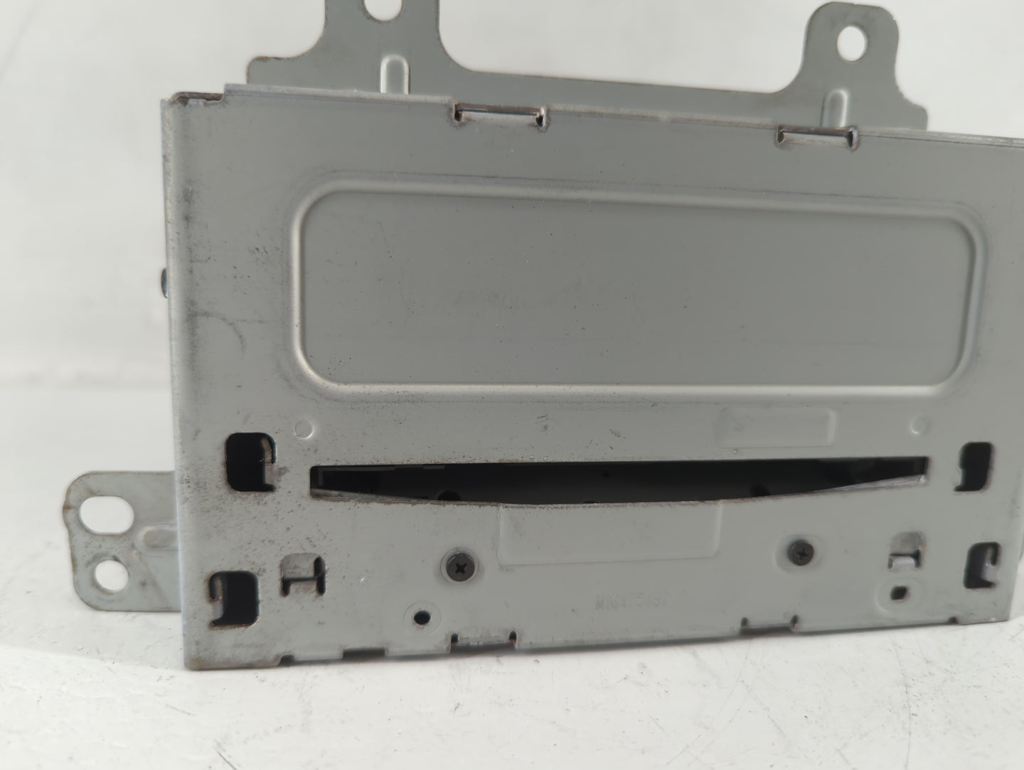 2011-2012 Buick Regal Radio AM FM Cd Player Receiver Replacement P/N:MIG475501 Fits Fits 2010 2011 2012 OEM Used Auto Parts - Oemusedautoparts1.com