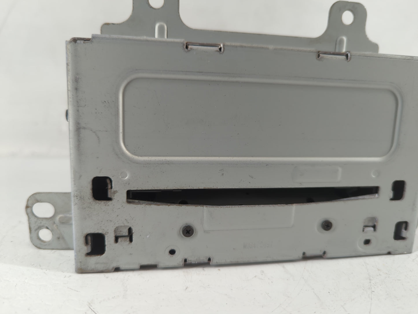 2011-2012 Buick Regal Radio AM FM Cd Player Receiver Replacement P/N:MIG475501 Fits Fits 2010 2011 2012 OEM Used Auto Parts - Oemusedautoparts1.com