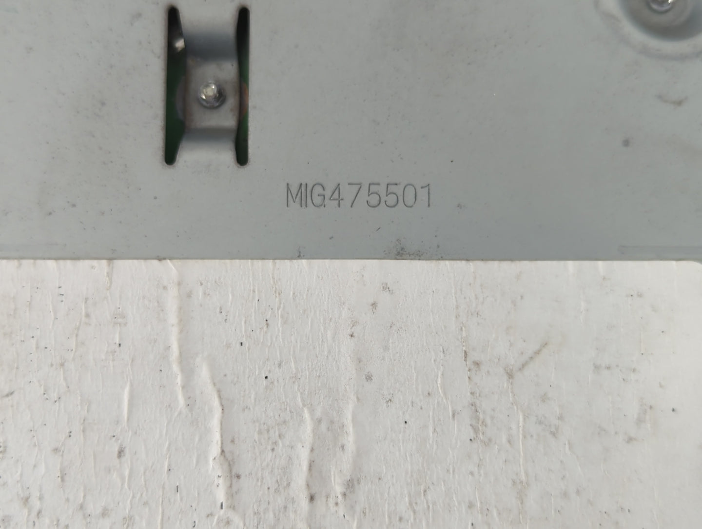 2011-2012 Buick Regal Radio AM FM Cd Player Receiver Replacement P/N:MIG475501 Fits Fits 2010 2011 2012 OEM Used Auto Parts - Oemusedautoparts1.com