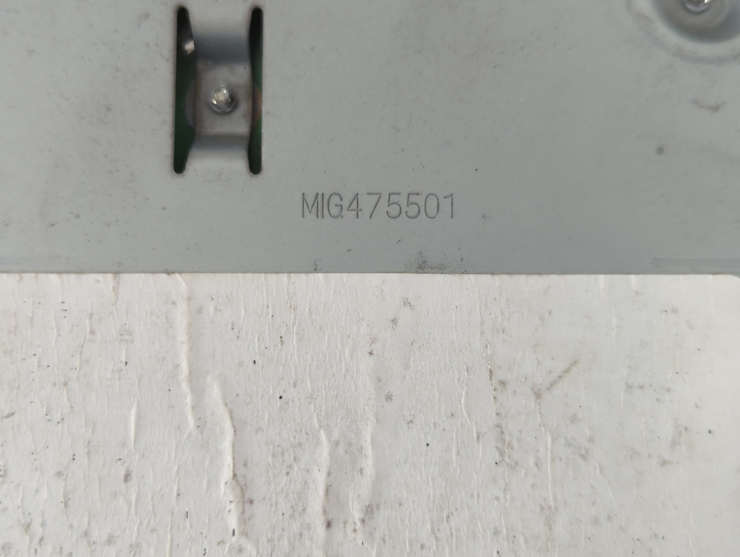 2011-2012 Buick Regal Radio AM FM Cd Player Receiver Replacement P/N:MIG475501 Fits Fits 2010 2011 2012 OEM Used Auto Parts - Oemusedautoparts1.com