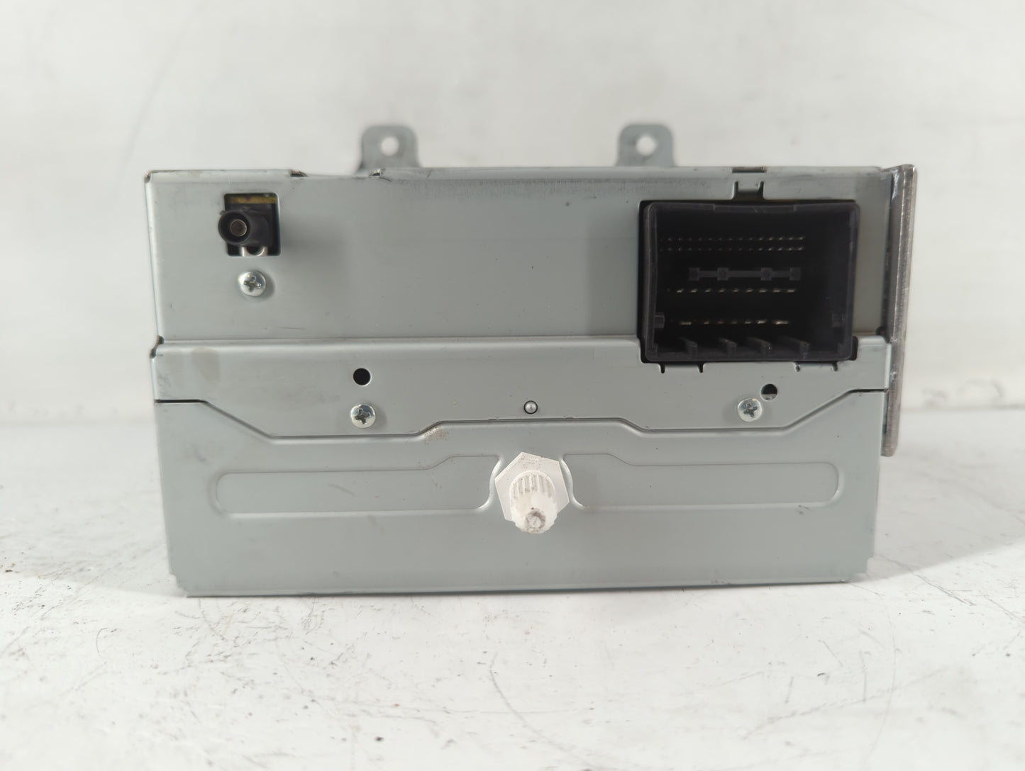 2011 Chevrolet Cruze Radio AM FM Cd Player Receiver Replacement P/N:20983516 Fits OEM Used Auto Parts - Oemusedautoparts1.com