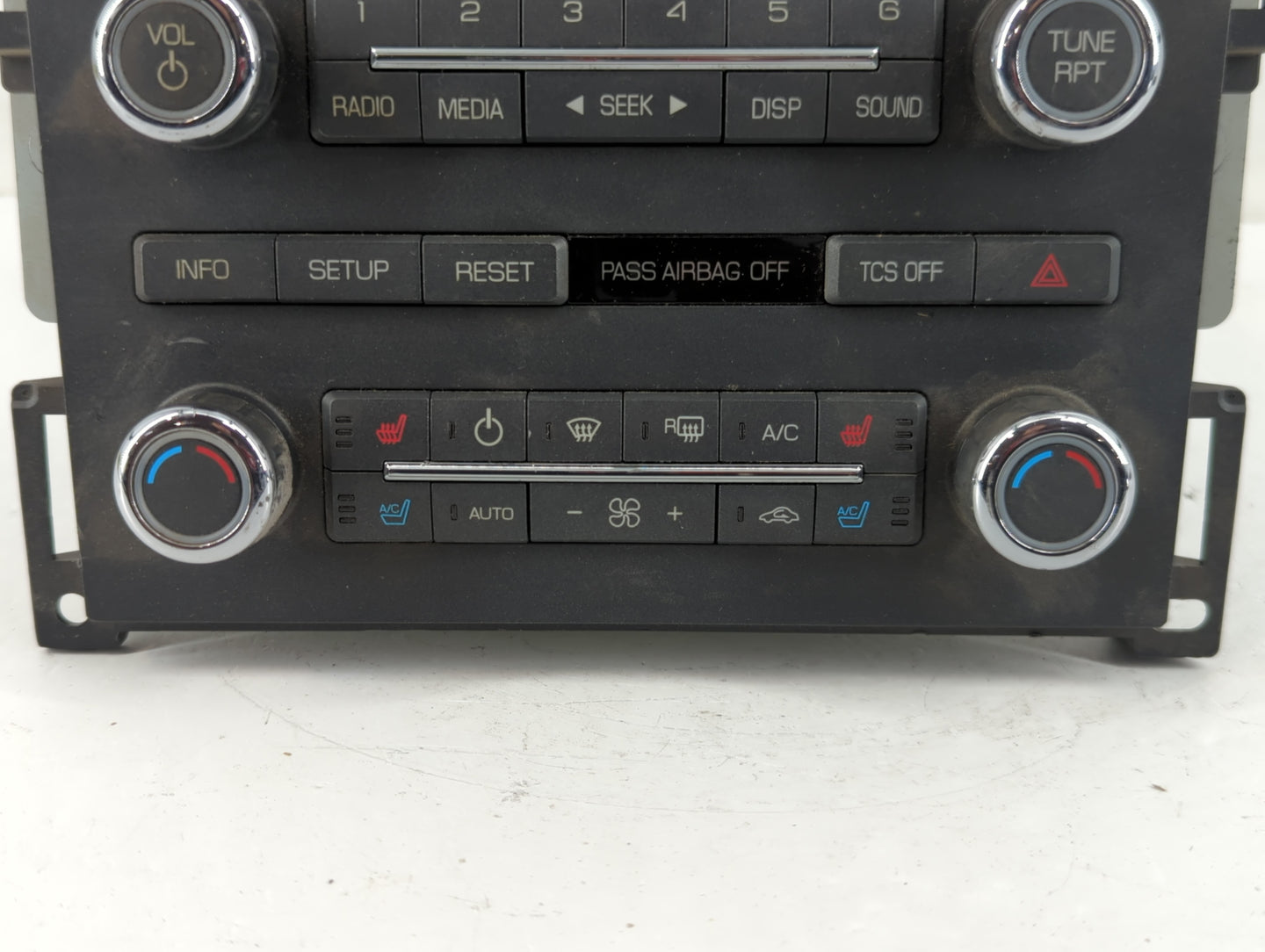 2011 Lincoln Mks Radio AM FM Cd Player Receiver Replacement P/N:BA5T 18K931BB Fits OEM Used Auto Parts - Oemusedautoparts1.com
