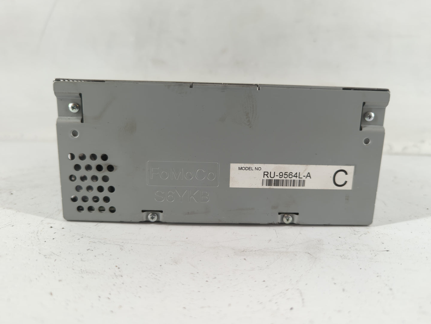 2018 Ford Explorer Radio AM FM Cd Player Receiver Replacement P/N:JB5T-18D832-AB Fits OEM Used Auto Parts - Oemusedautoparts1.com