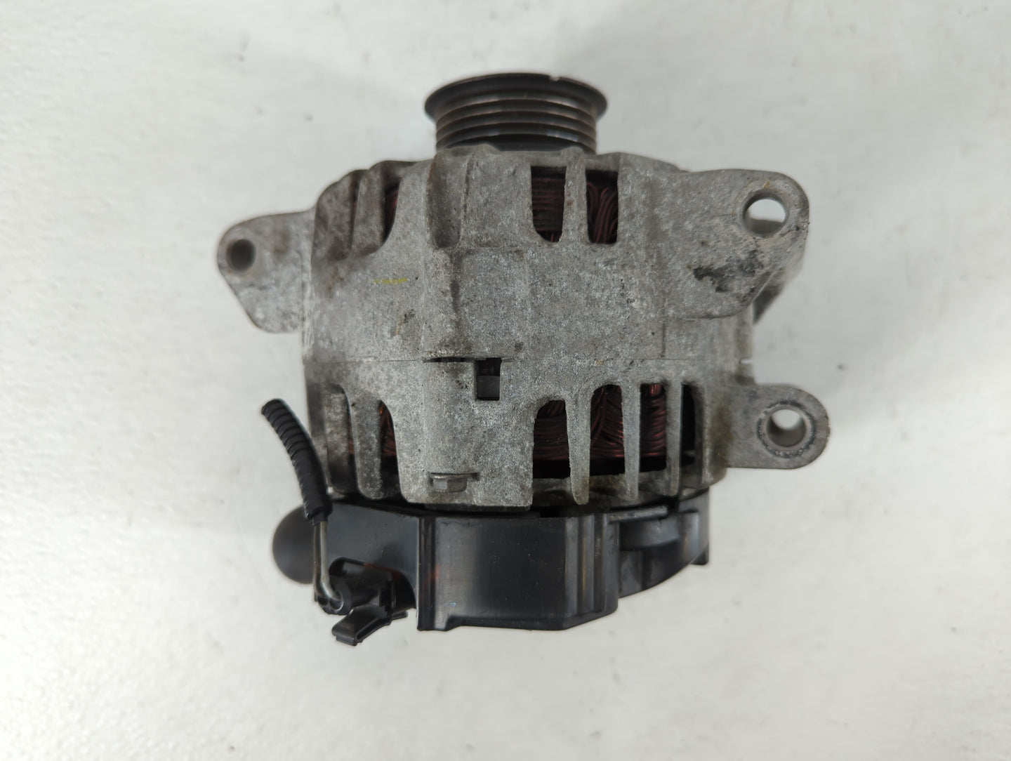 2010-2017 Chevrolet Equinox Alternator Replacement Generator Charging Assembly Engine OEM P/N:2620360 B 13588328 Fits OEM Used Auto Parts - Oemusedautoparts1.com