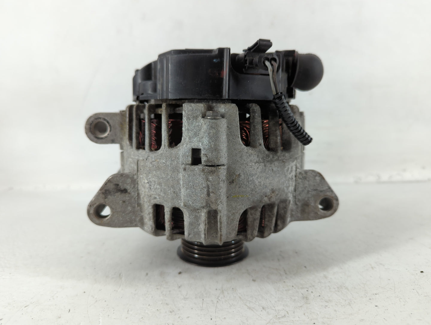 2010-2017 Chevrolet Equinox Alternator Replacement Generator Charging Assembly Engine OEM P/N:2620360 B 13588328 Fits OEM Used Auto Parts - Oemusedautoparts1.com