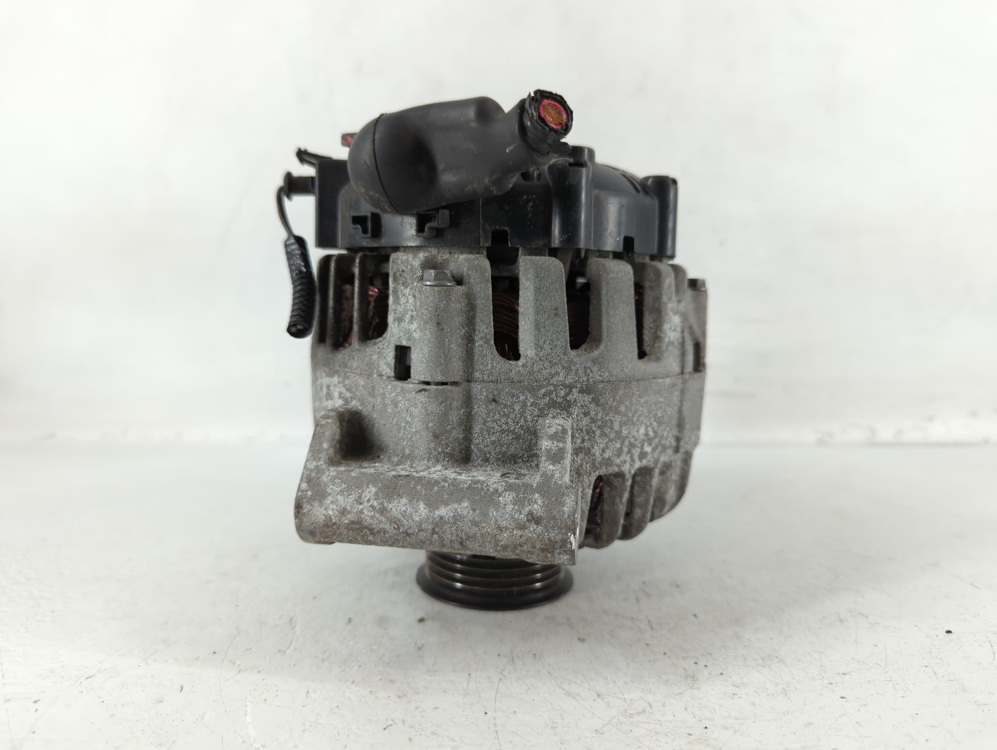 2010-2017 Chevrolet Equinox Alternator Replacement Generator Charging Assembly Engine OEM P/N:2620360 B 13588328 Fits OEM Used Auto Parts - Oemusedautoparts1.com
