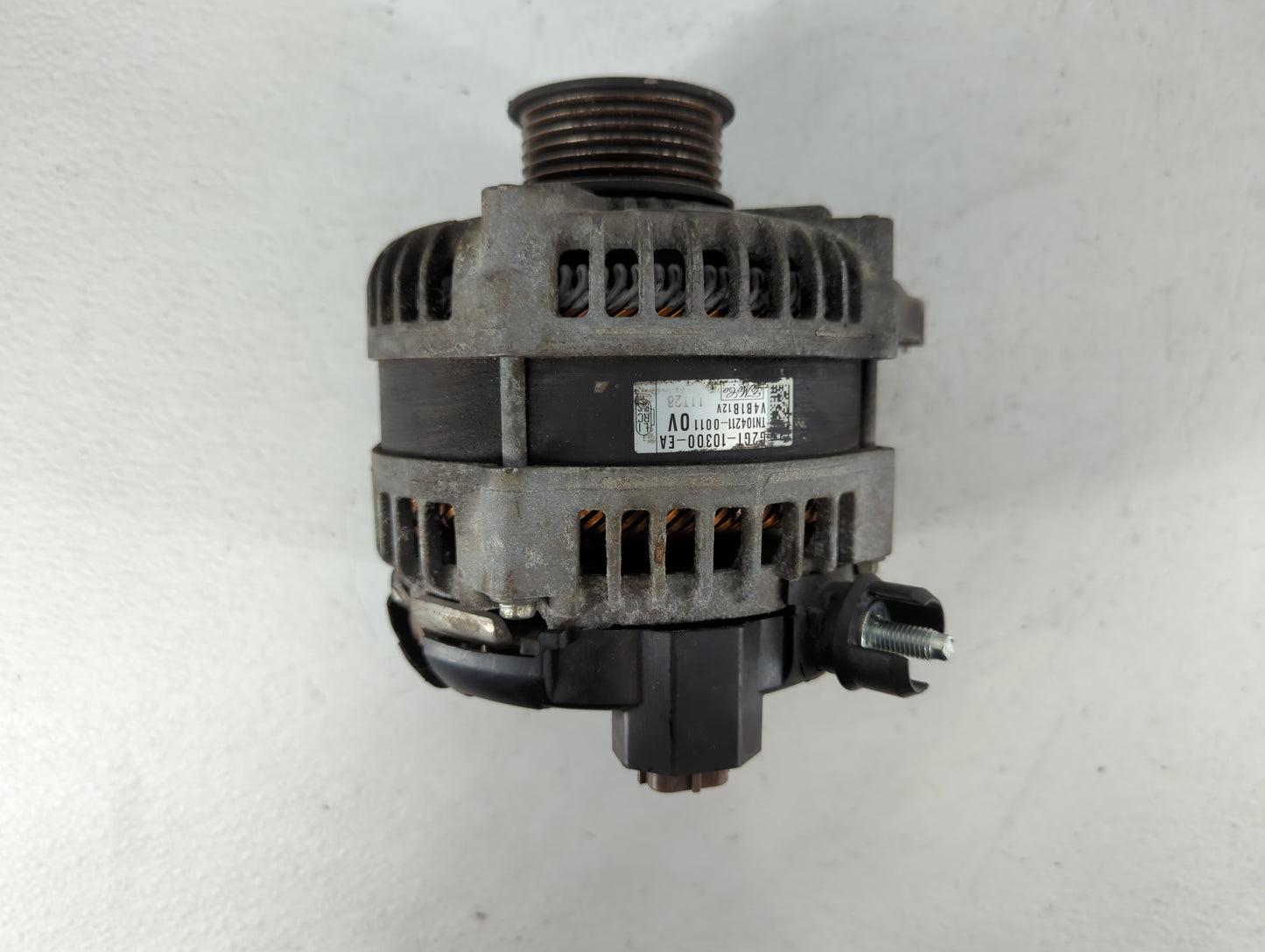 2015-2018 Ford Edge Alternator Replacement Generator Charging Assembly Engine OEM P/N:G2GT-10300-EA Fits Fits 2015 2016 2017 2018 OEM Used Auto Parts - Oemusedautoparts1.com